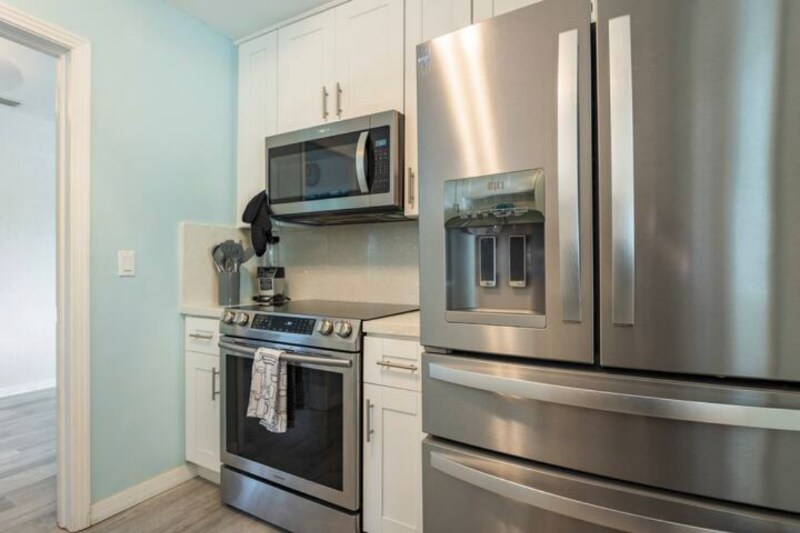 Building Photo - 506 Bon Aire Ave