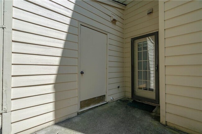 Building Photo - 1271 Whitlock Ridge Dr