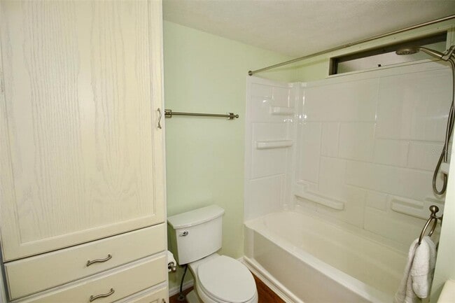 Building Photo - 10992 Poplar St NE
