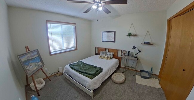 Building Photo - 3D Tour Available - Fenced in + Recently Updated + Washer & Dryer + Pet Friendly! Available May 1st!