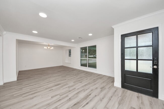 Building Photo - 10227 Metronome Dr