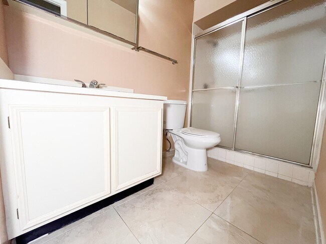 Building Photo - 5939 Forest Hill Blvd