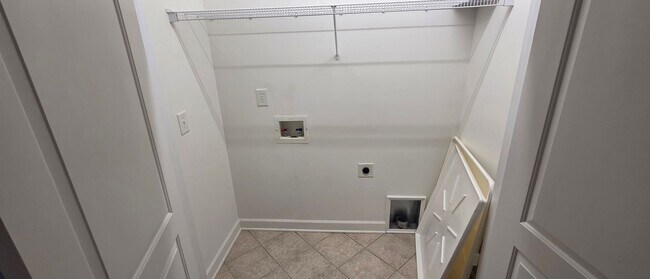 Building Photo - 4049 Clinard Ave