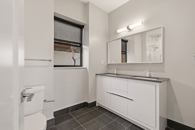 Building Photo - 1345 K St SE