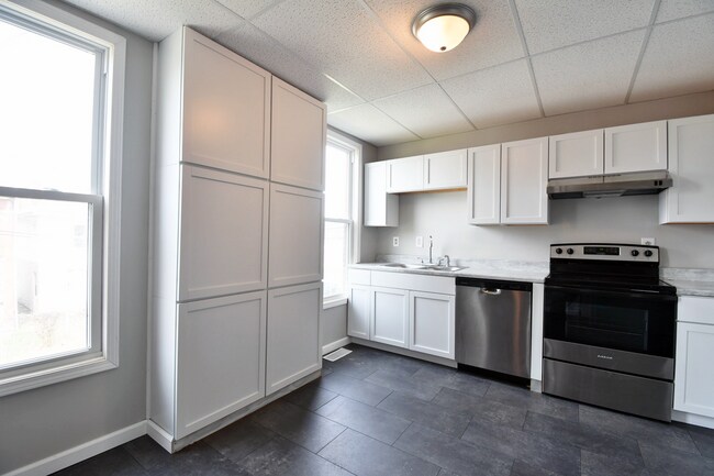 Building Photo - 1850 Buffington Ave