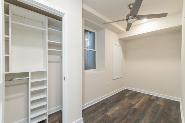 Building Photo - 1330 N 15th St