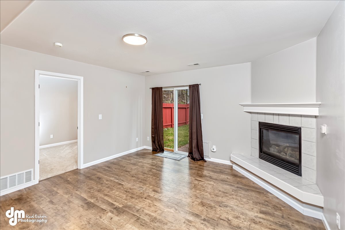 Building Photo - 8973 Northwood Park Cir