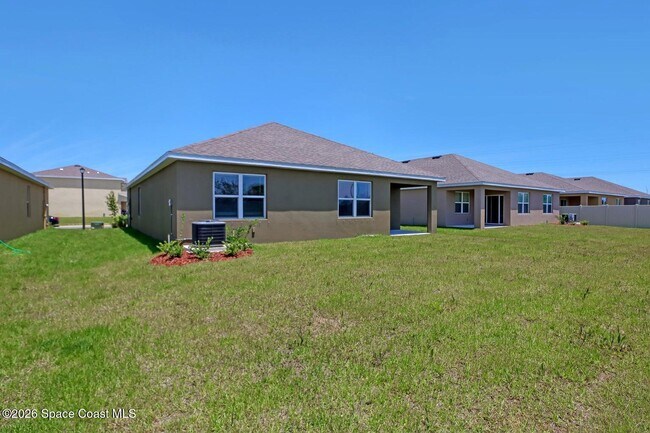 Building Photo - 1422 McFarland Dr