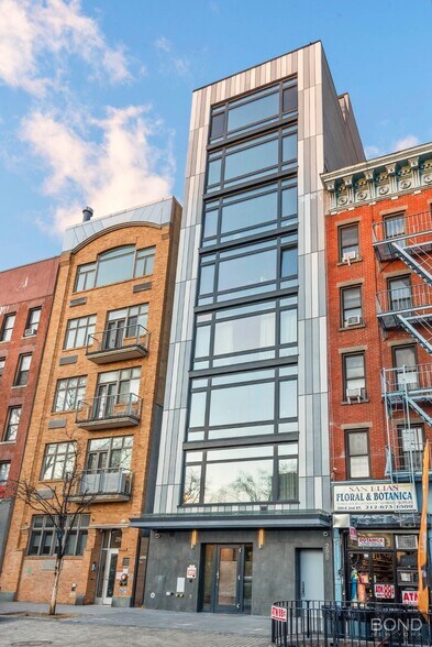 Building Photo - 298 E 2nd St