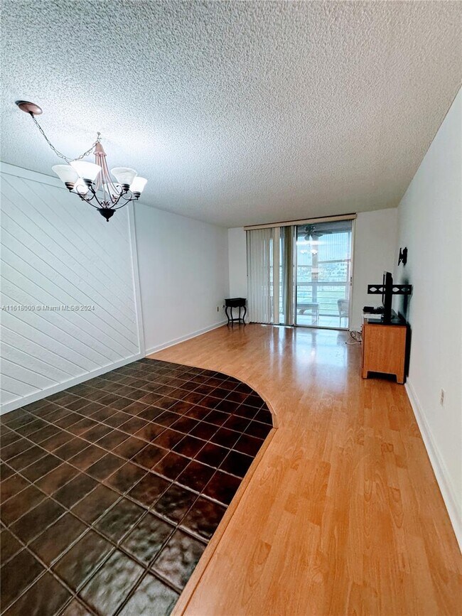 Building Photo - 8100 Sunrise Lakes Blvd