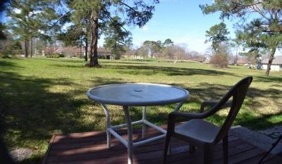 Building Photo - 1406 W April Villa