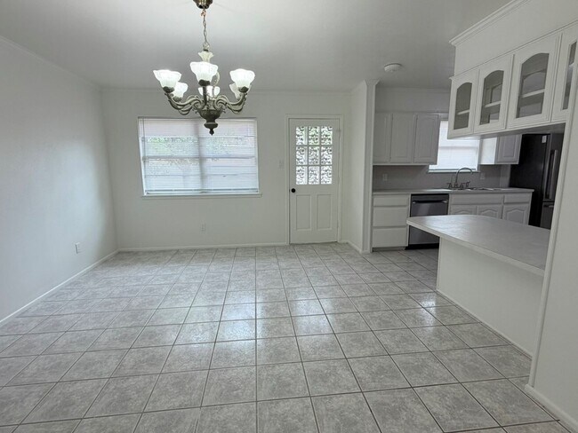 Building Photo - 3916 Boulder Ave