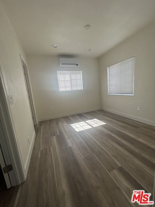 Building Photo - 957 N Ardmore Ave