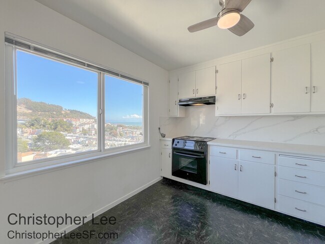 Building Photo - 331 Campbell Ave