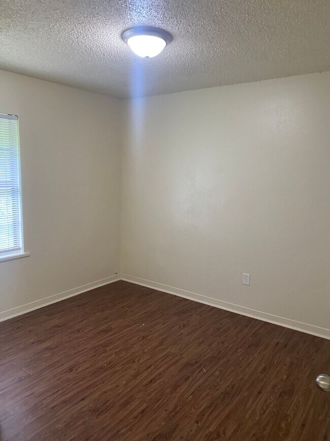 Building Photo - 1658 Starboard Dr