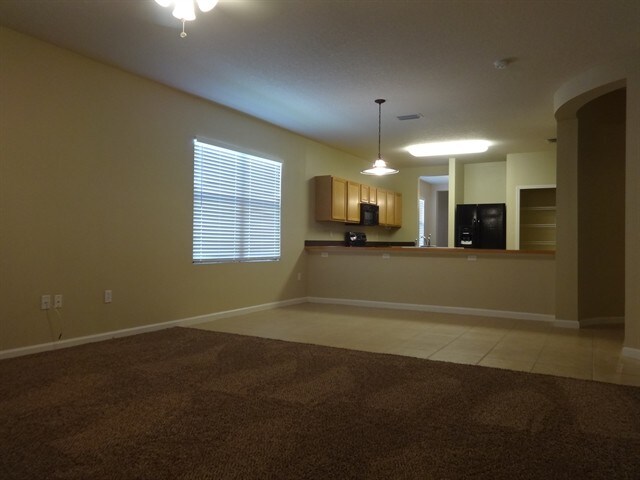 Building Photo - 560 Loxley Ct