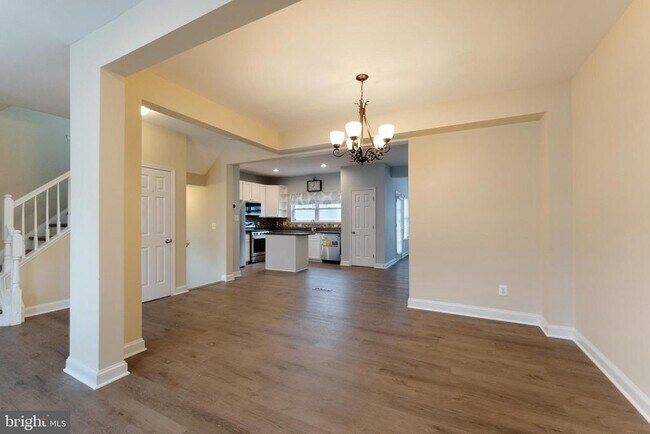 Building Photo - 43792 Sunset Terrace