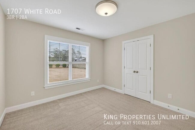 Building Photo - 1707 White Rd