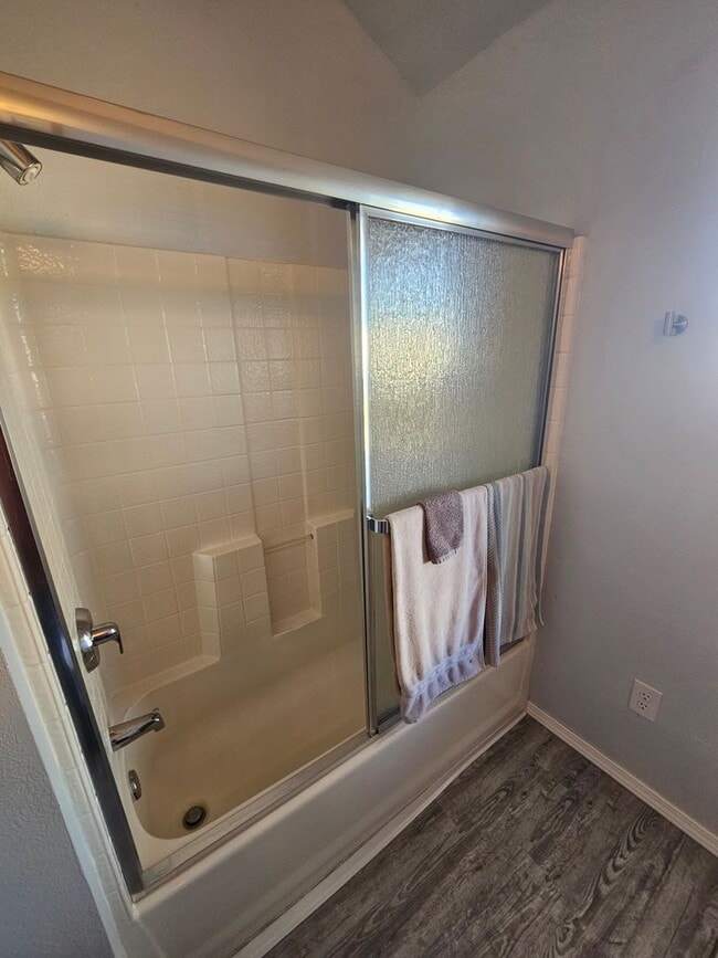 Building Photo - Beautiful, spacious single-family home