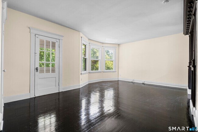 Building Photo - 144 Gilbert Ave