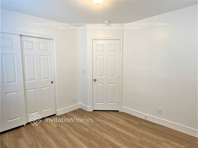 Building Photo - 539 Eresma St