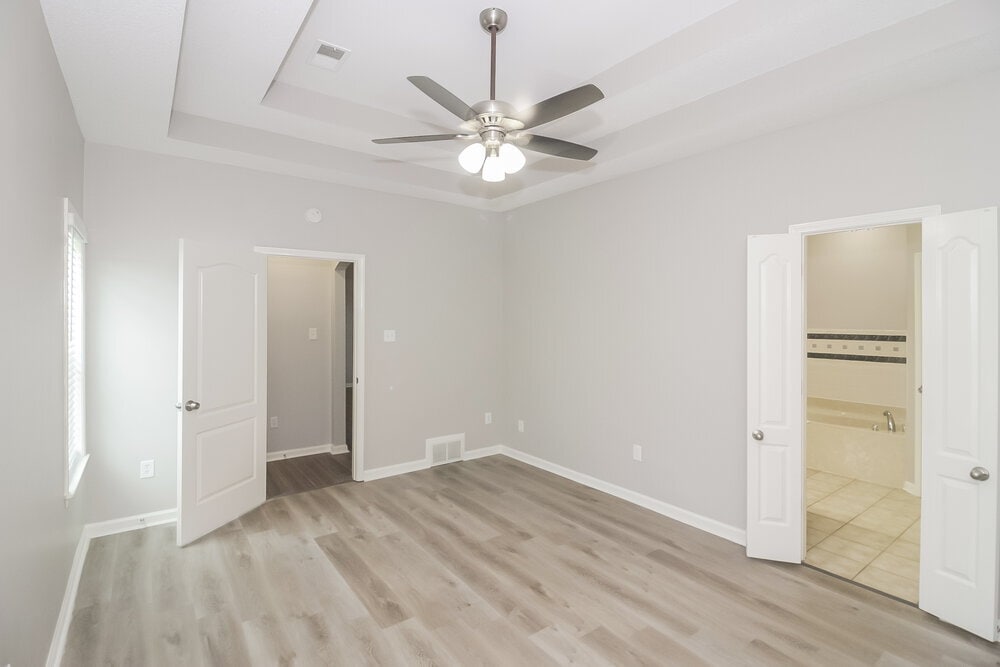 Building Photo - 70 Penny Ln