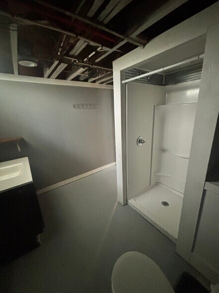 basement bathroom - 2227 Cheltenham Rd