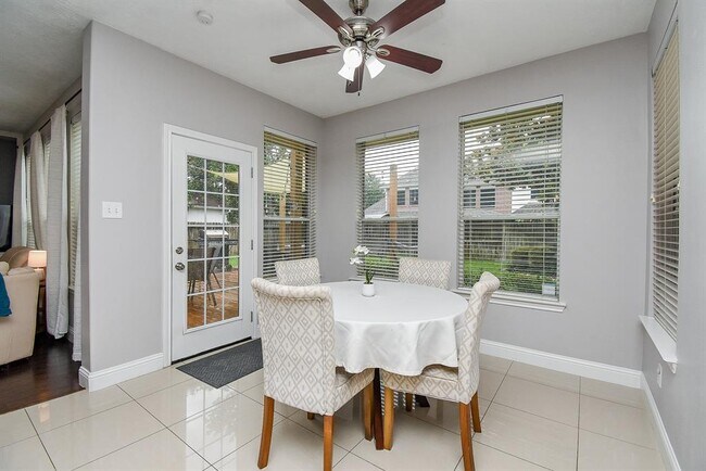 Building Photo - 4134 Starboard Shores Dr