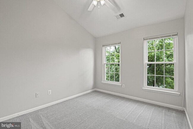 Building Photo - 46186 Walpole Terrace