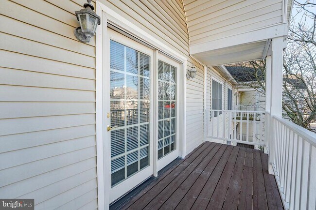 Building Photo - 19 Clipper Ct