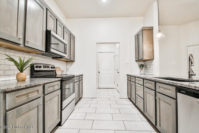 Building Photo - 5848 Virginia Ave