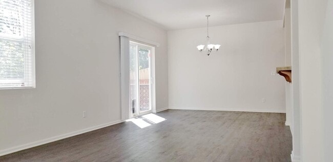 Building Photo - Move in Ready! - Tumwater Hill home with 3...