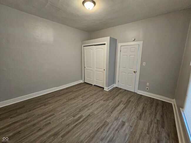Building Photo - 224 Iowa St
