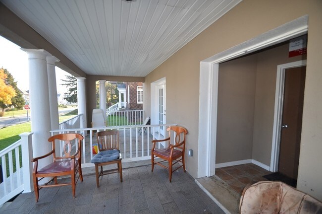  - 3403 Fairview Ave