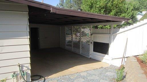 Building Photo - Darling 3/1 home near downtown Placerville!
