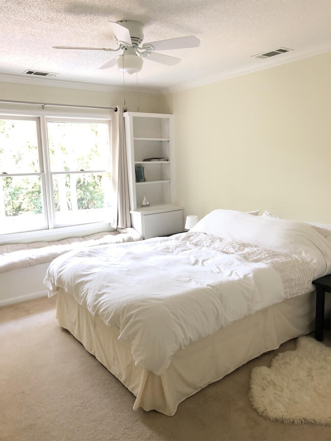 Building Photo - 101 Olde Towne Rd