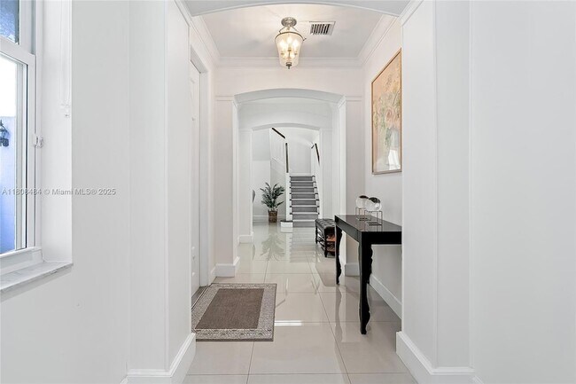 Building Photo - 5701 SW 85th St