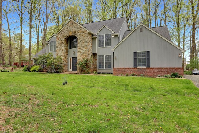 Building Photo - An Unbelievable Rental Opportunity – Grand...