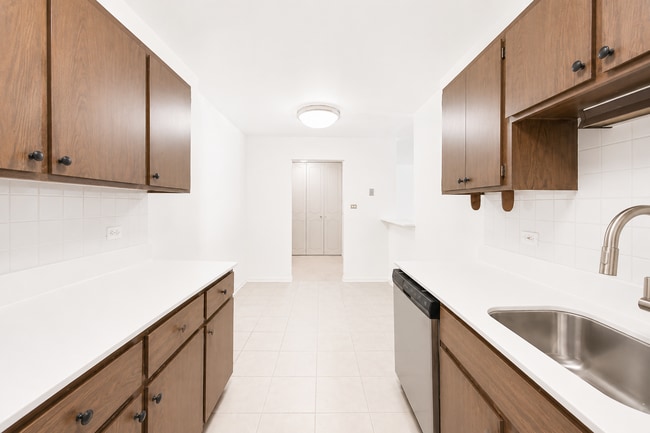 Building Photo - Spacious Rehabbed 1-Bedroom at The Vine | Private Balcony + Parking