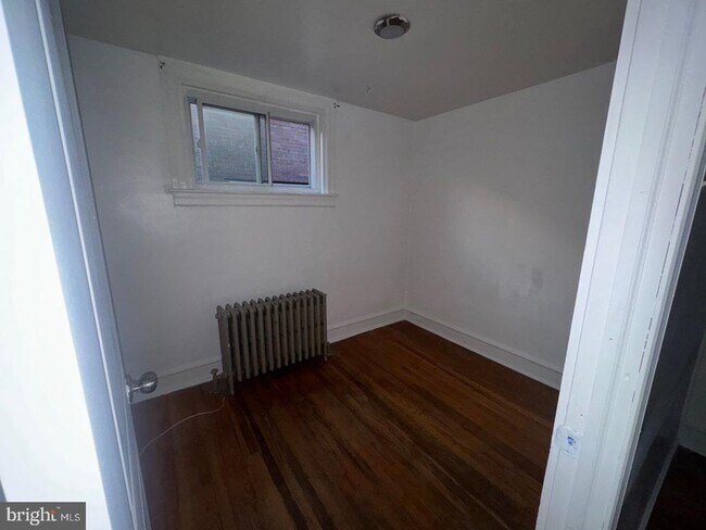Building Photo - 4013 Teesdale St