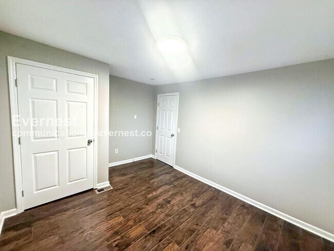 Building Photo - 8234 4th Ave S