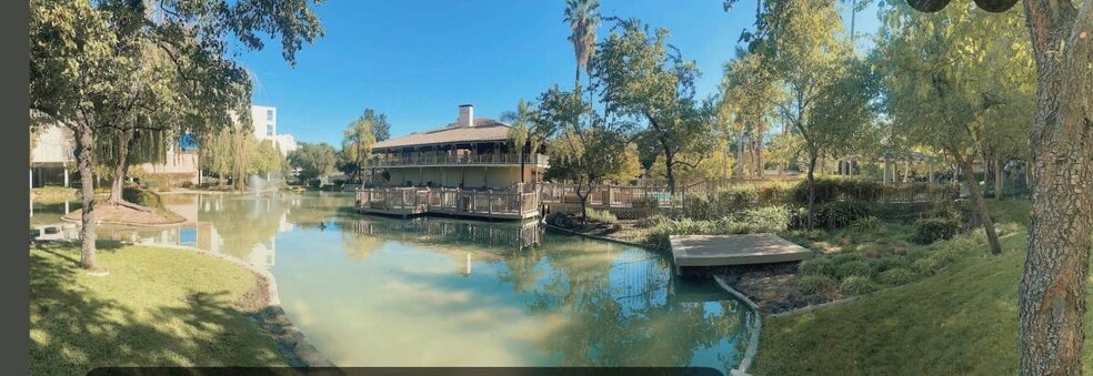 Building Photo - 340 N Civic Dr