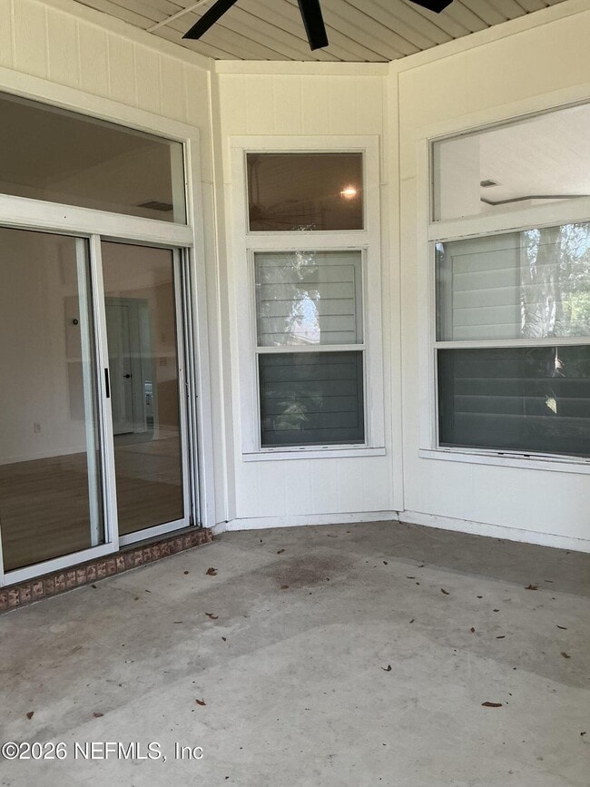 Building Photo - 12335 Vine Maple Way