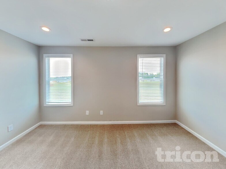 Building Photo - 50 Greenhouse St