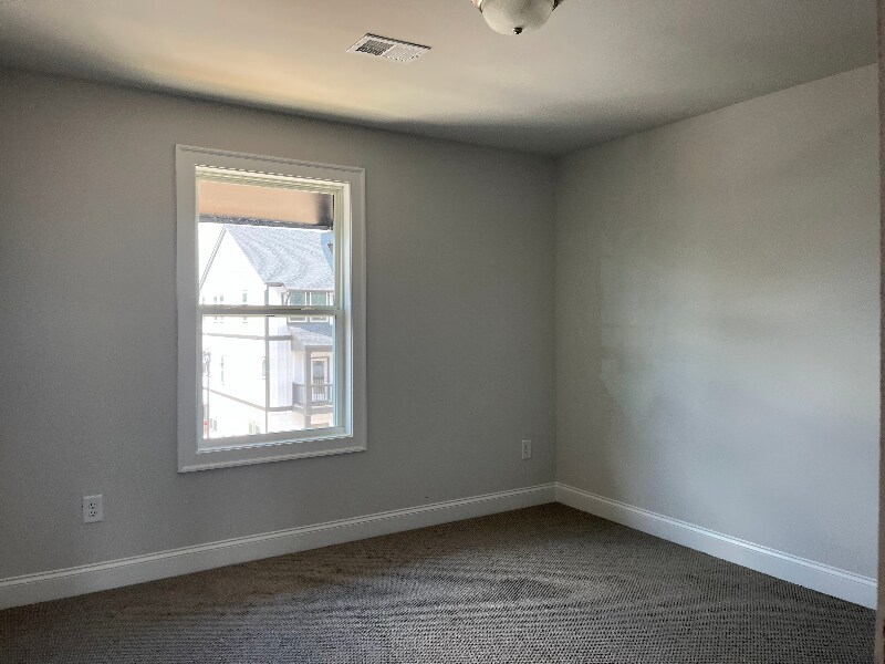 Building Photo - 812 Mackay Crk