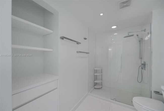 Building Photo - 1401 SW 22nd St