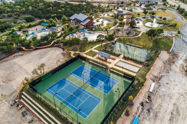 Building Photo - 216 Vista Village Cove