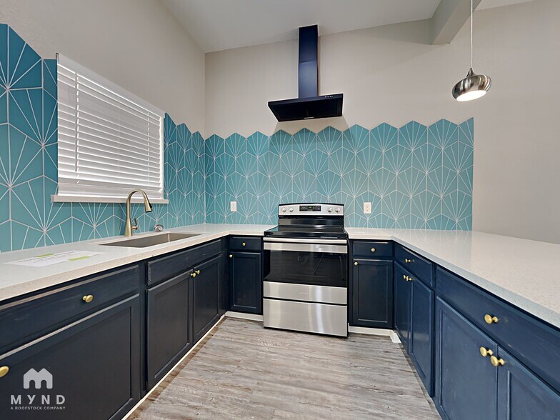 Building Photo - 1535 Stevenage Ln