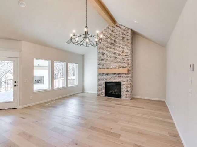 Building Photo - Model Home in East Edmond + 3 bedrooms + B...