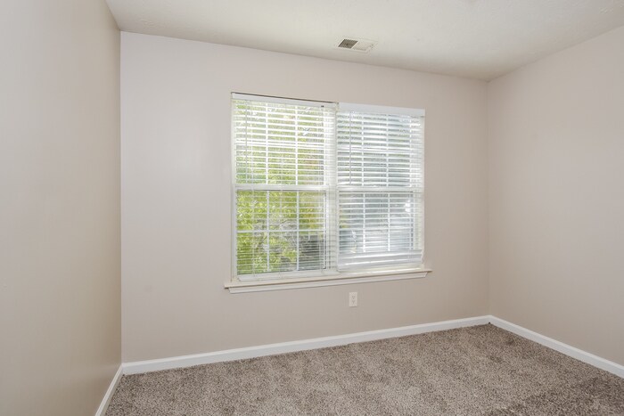 Building Photo - 1350 Ambercrest Way